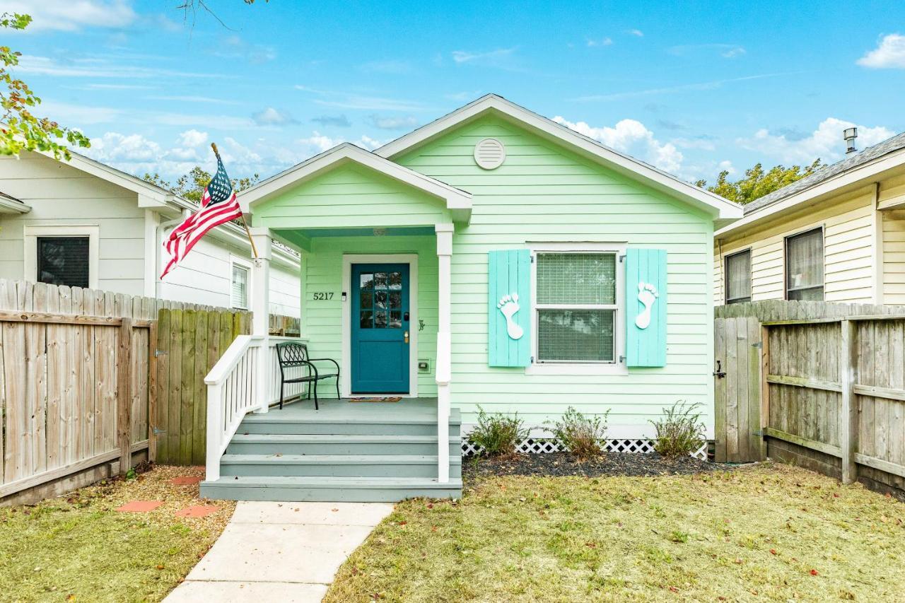 Barefoot Coastal Cottage Galveston Exterior photo